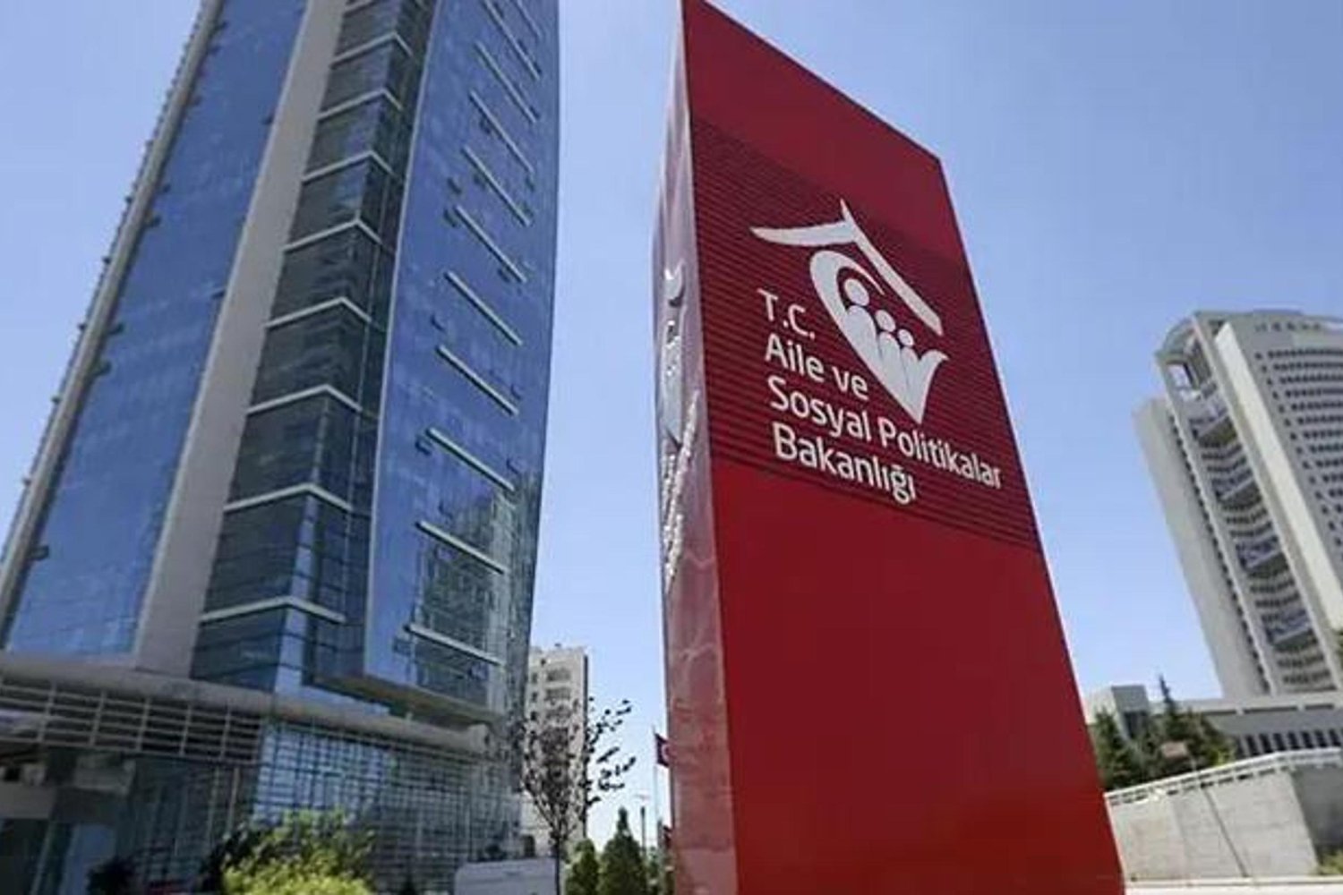 Sözleşmeli Personel Alımında Büyük Fırsat! 680 Kadro İçin Mülakatsız Başvuru