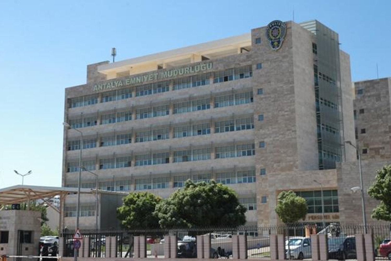 Antalya'da Usulsüz İhale Operasyonu: 25 Gözaltı ve Tutuklamalar
