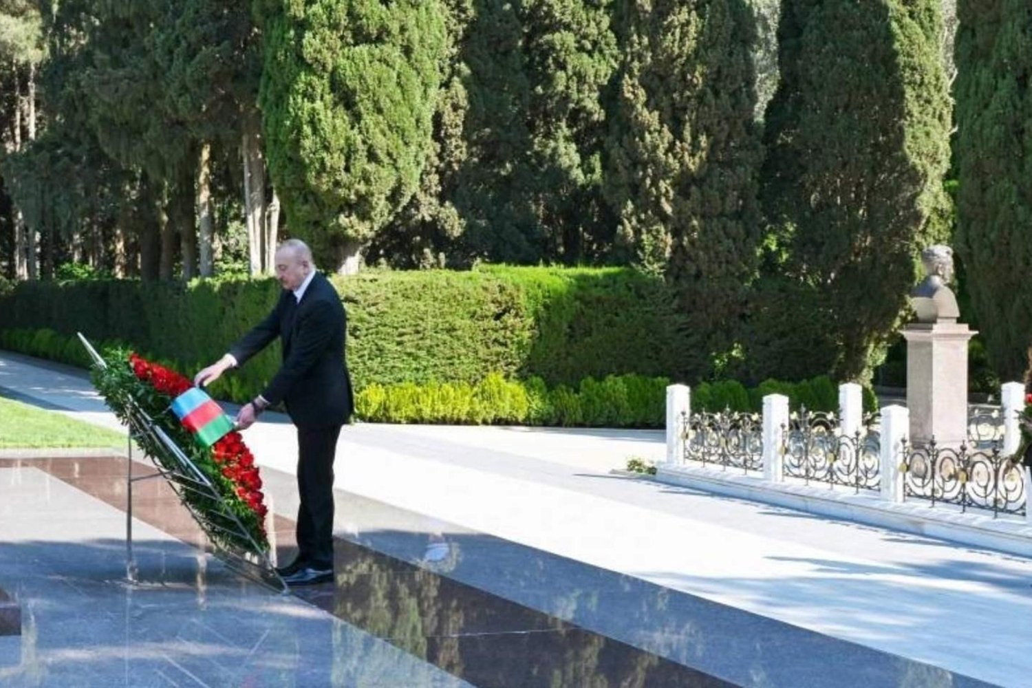 Haydar Aliyev'in 103'üncü Doğum Günü Anadolu ve Azerbaycan'da Coşku ile Anıldı