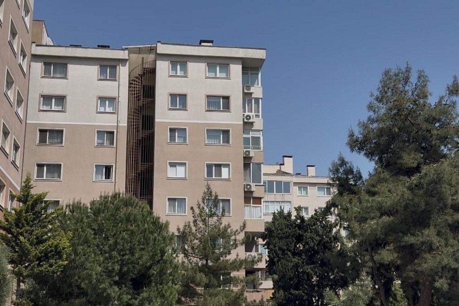 Eşini Bıçaklayan Kişi Güngören Polisi Tarafından Yakalandı