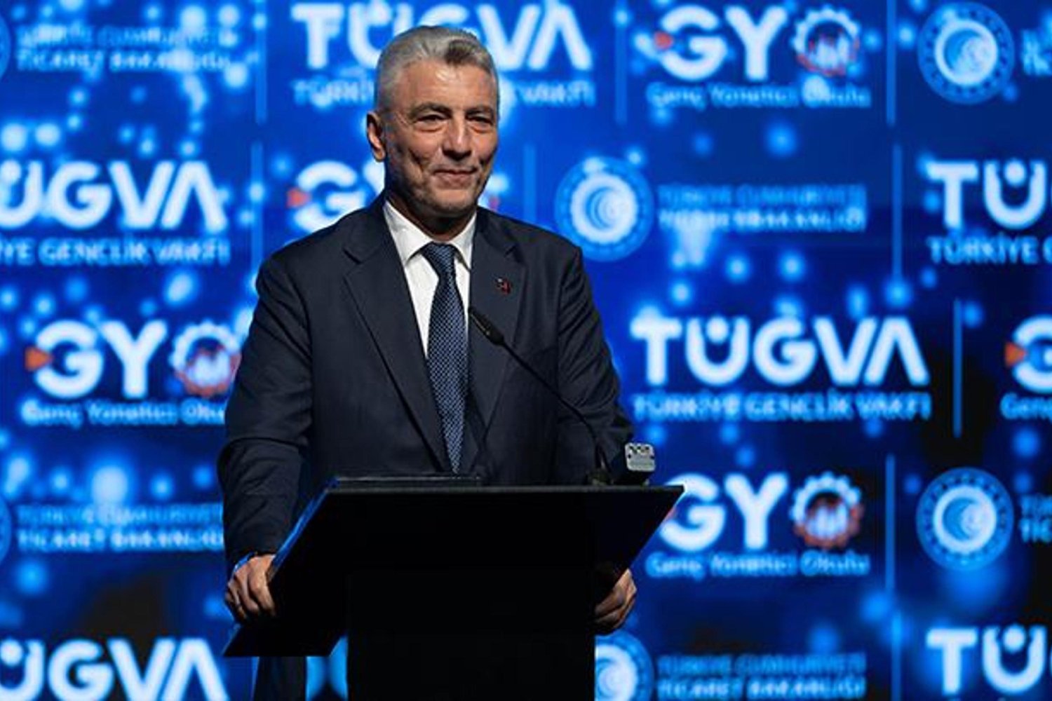 Geleceğimiz 3G ve İyi İnsan Olmakta: Ticaret Bakanı Bolat'tan Gençlere Önemli Tavsiyeler