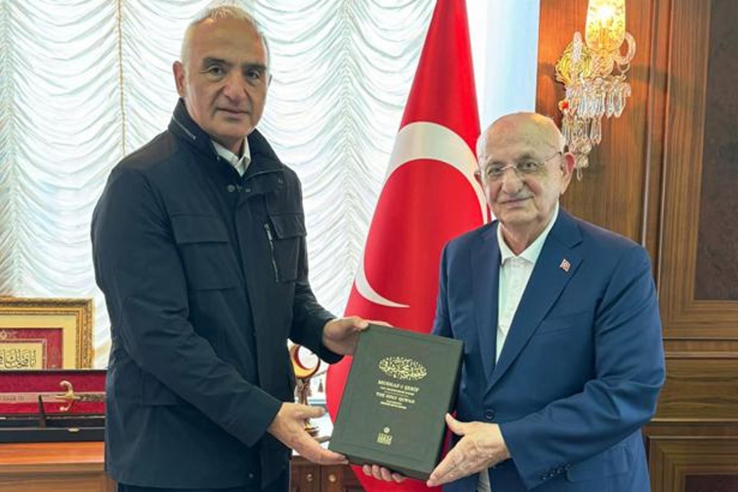 Kültür ve Medeniyet Zirvesi: Bakan Ersoy'dan İsmail Kahraman’a Ziyaret