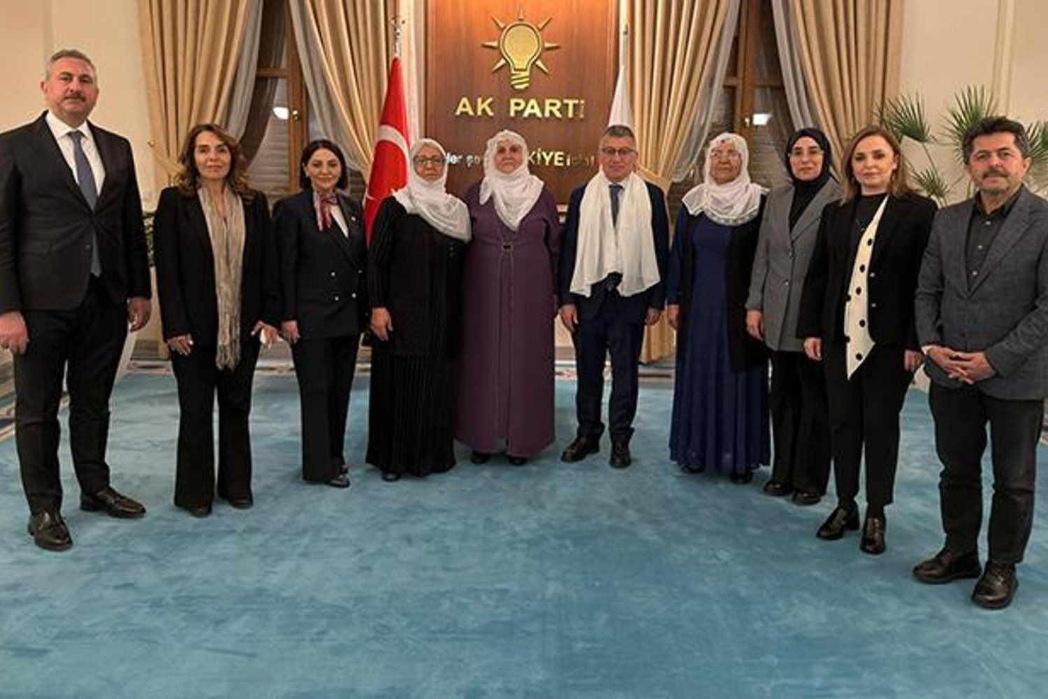 Anneler Günü Ziyaretiyle Barış Sembolü Oldular