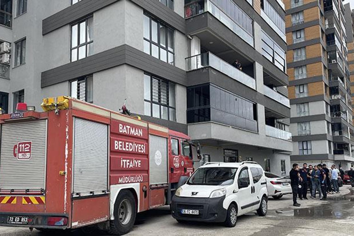 Batman'da 67 Yaşındaki Ziya Baltaş Asansör Muhabirleri Kurtarmaya Çalışırken Hayatını Kaybetti