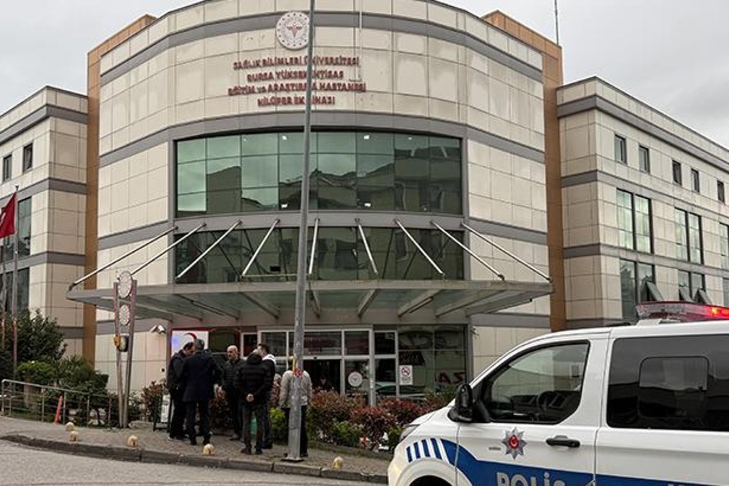 Bursa Yüksek İhtisas Hastanesi'nde Yangın İhbarla Söndürüldü