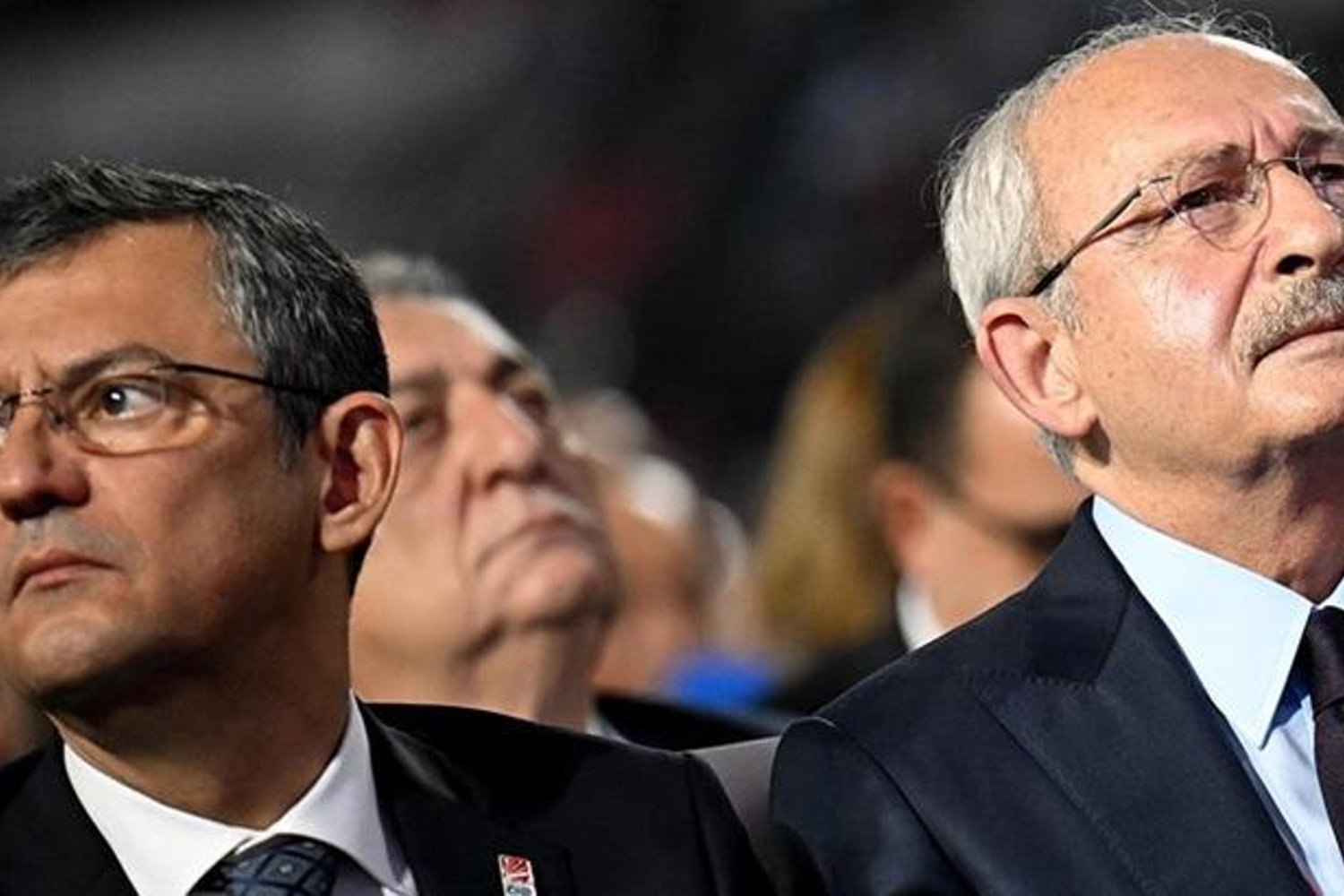 CHP'de Mutlak Butlan Kararı Sonrası Gelişmeler: Kılıçdaroğlu ve Özel'den İlk Açıklamalar