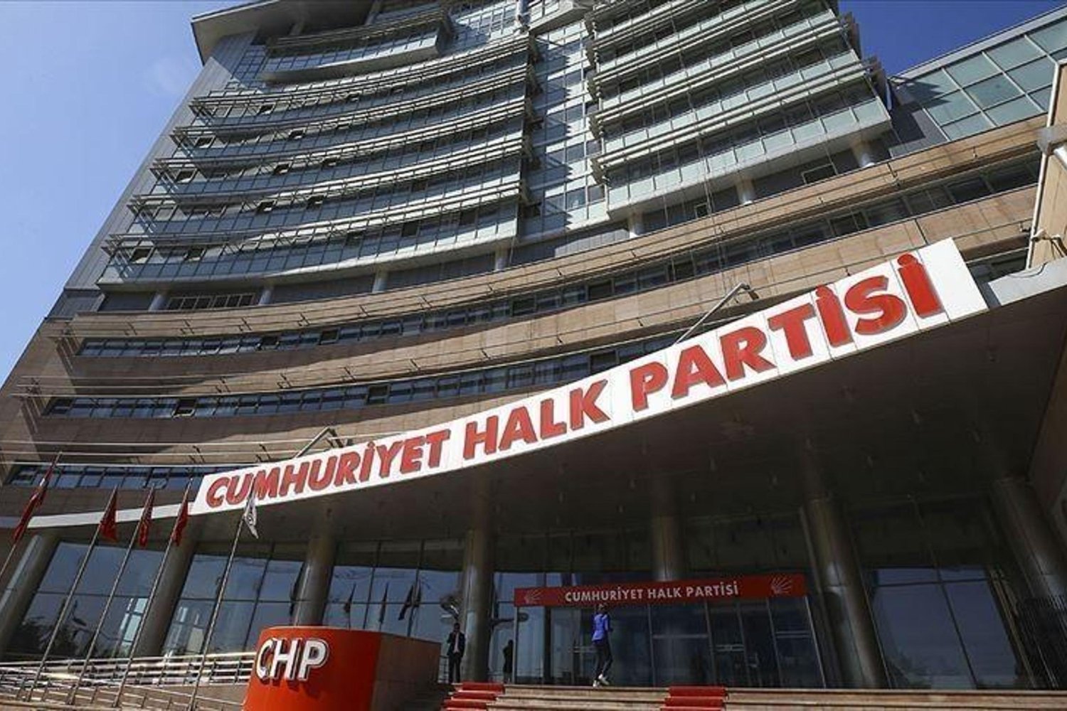 CHP’de Kurultay Sonrası PM’de Eksikler ve Yenileme Çabası