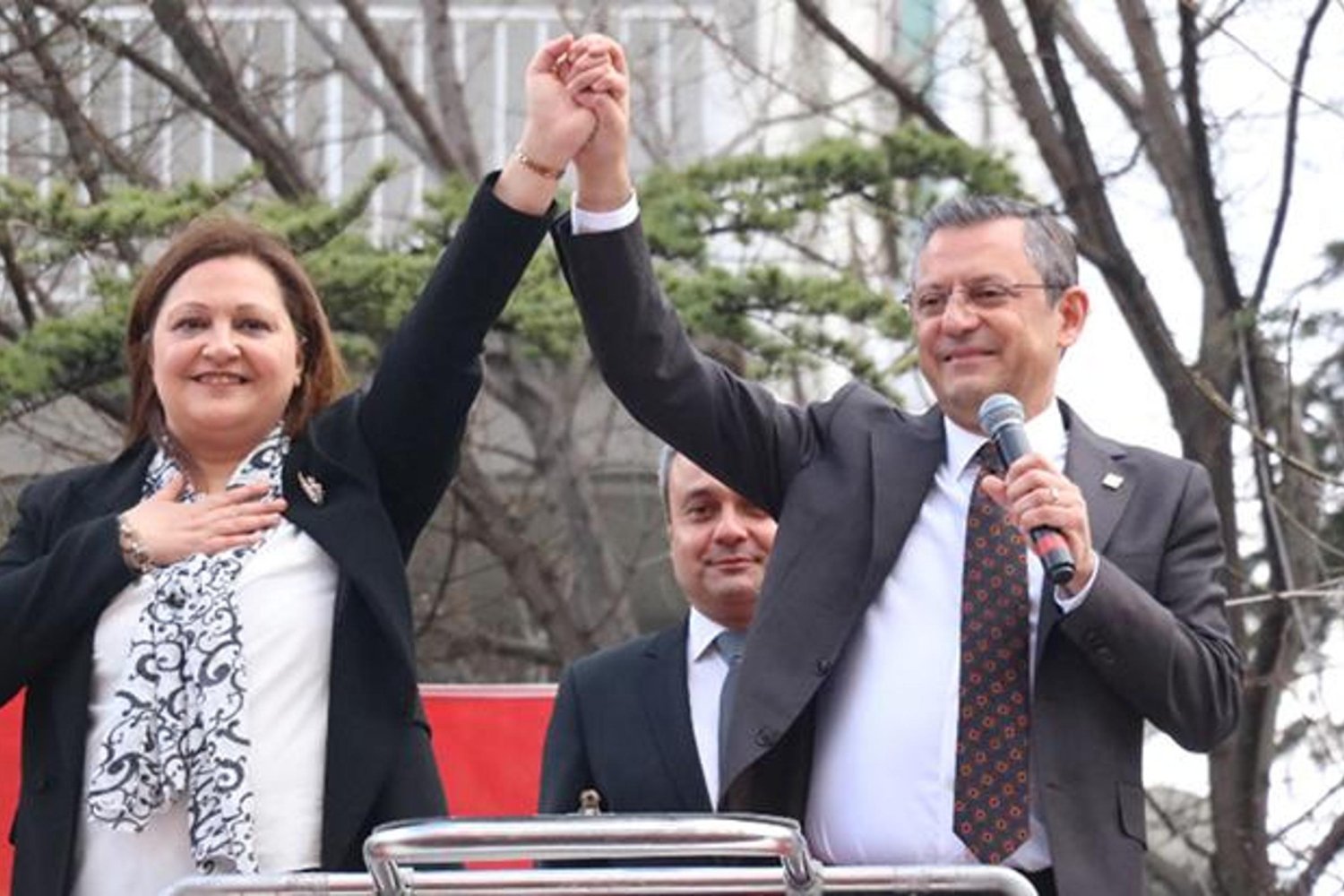 Afyonkarahisar Belediye Başkanı Burcu Köksal AK Parti'ye Mi Geçiyor? Son Dakikalar Detaylar