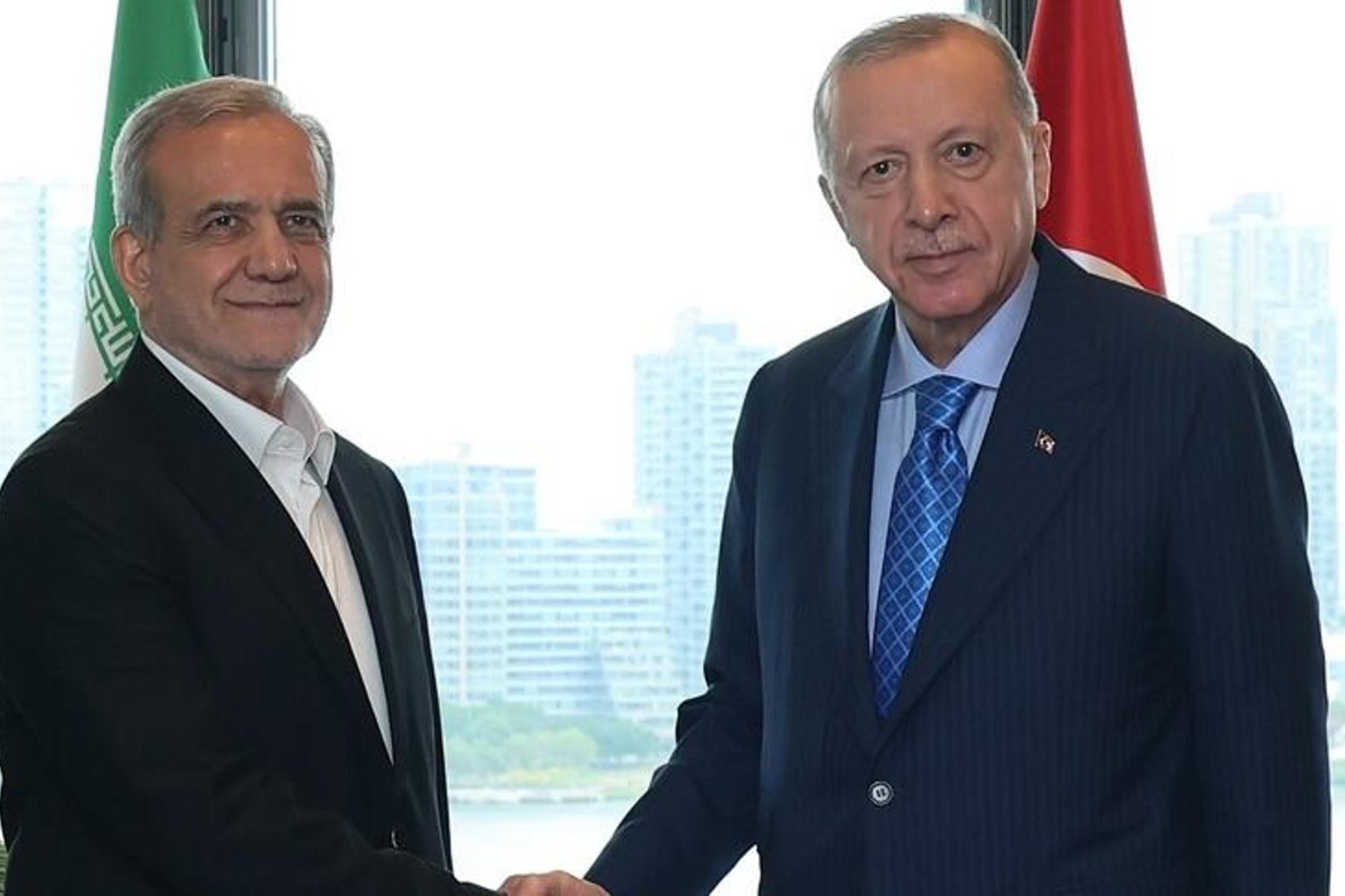 Cumhurbaşkanı Erdoğan ve İran Cumhurbaşkanı Pezeşkiyan Telefon Görüşmesiyle Bölgesel Gelişmeleri Değerlendirdi