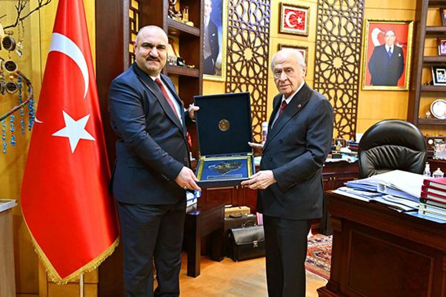Türkmenlerin Gururu: Devlet Bahçeli Muhammed Seman Ağa'yı Tebrik Etti