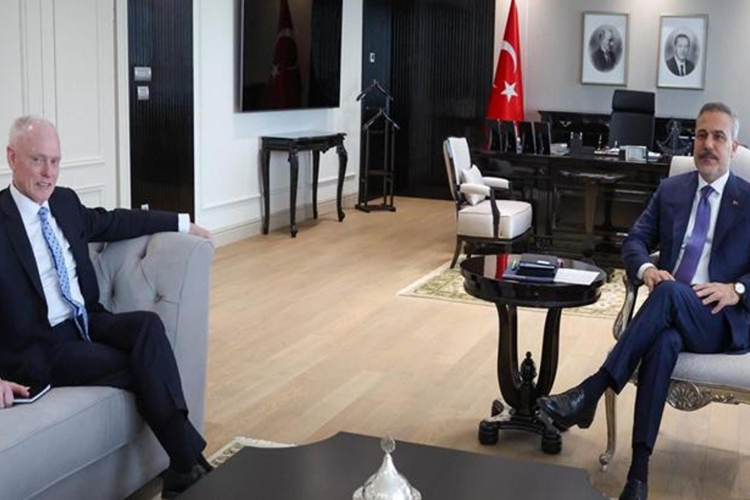 Dışişleri Bakanı Fidan Kanadalı Yetkili ile Ankara'da Görüştü