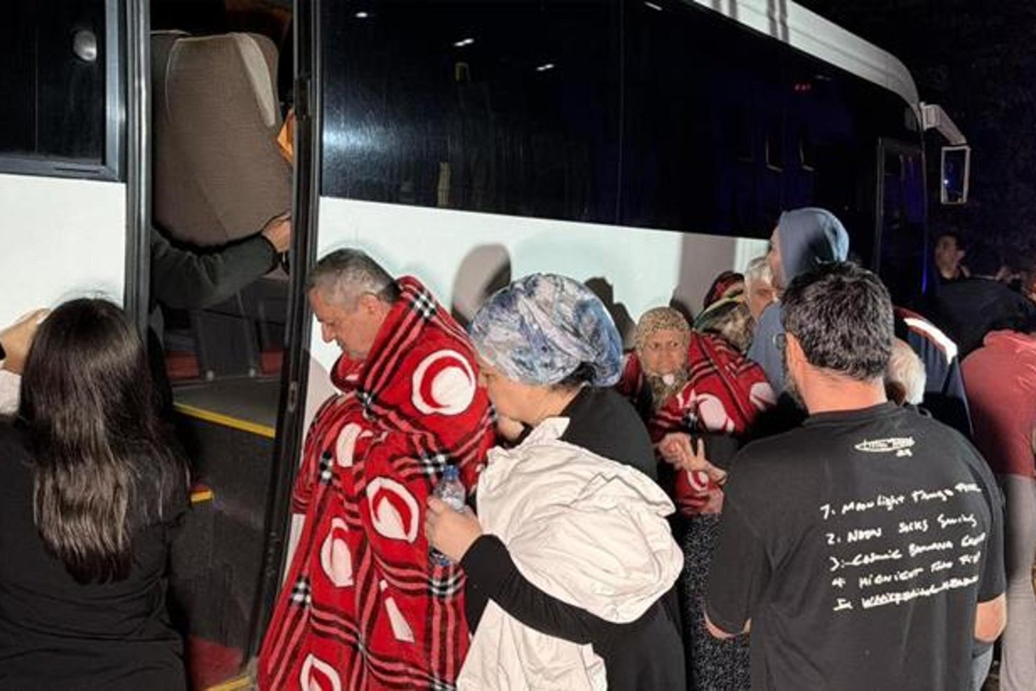 Düzce Kızılay Huzurevinde Yangın Kontrol Altında: Güvenlik Sertleşti