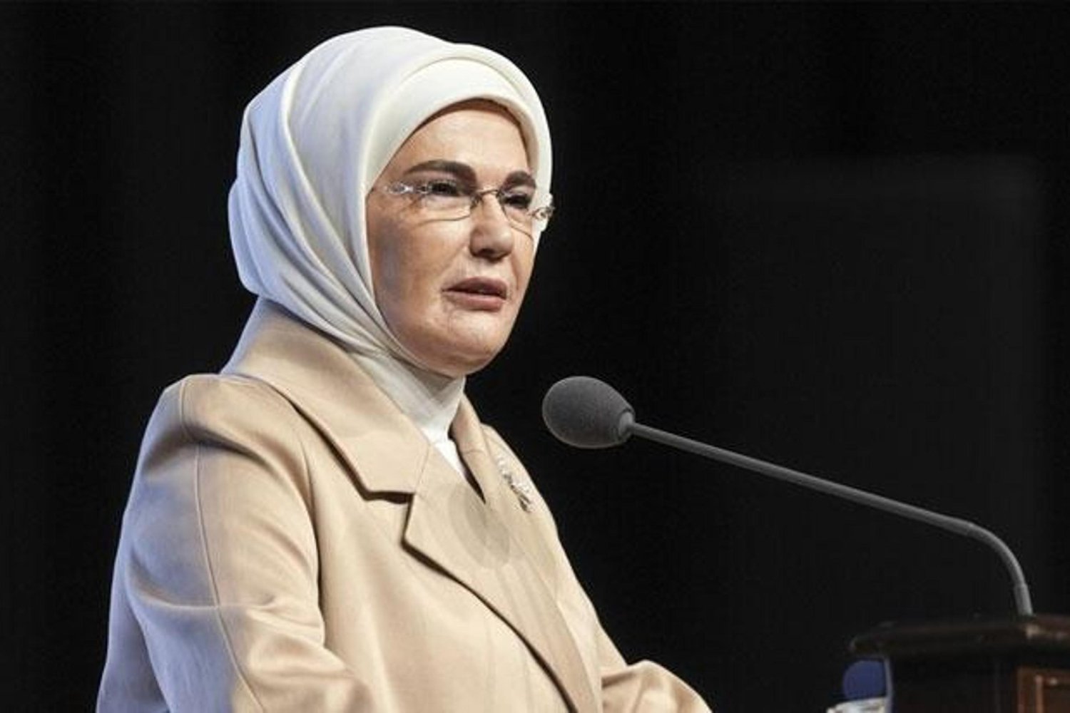 Dünya Ebeler Günü'nde Emine Erdoğan'dan Kapsamlı Kutlama
