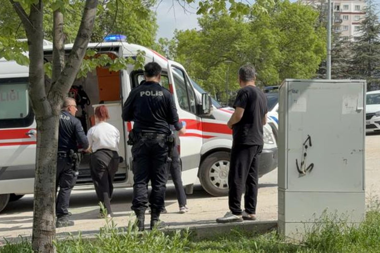 Eskişehir’de Bıçaklı Kavga: 3 Kız Çocuğu Yaralandı
