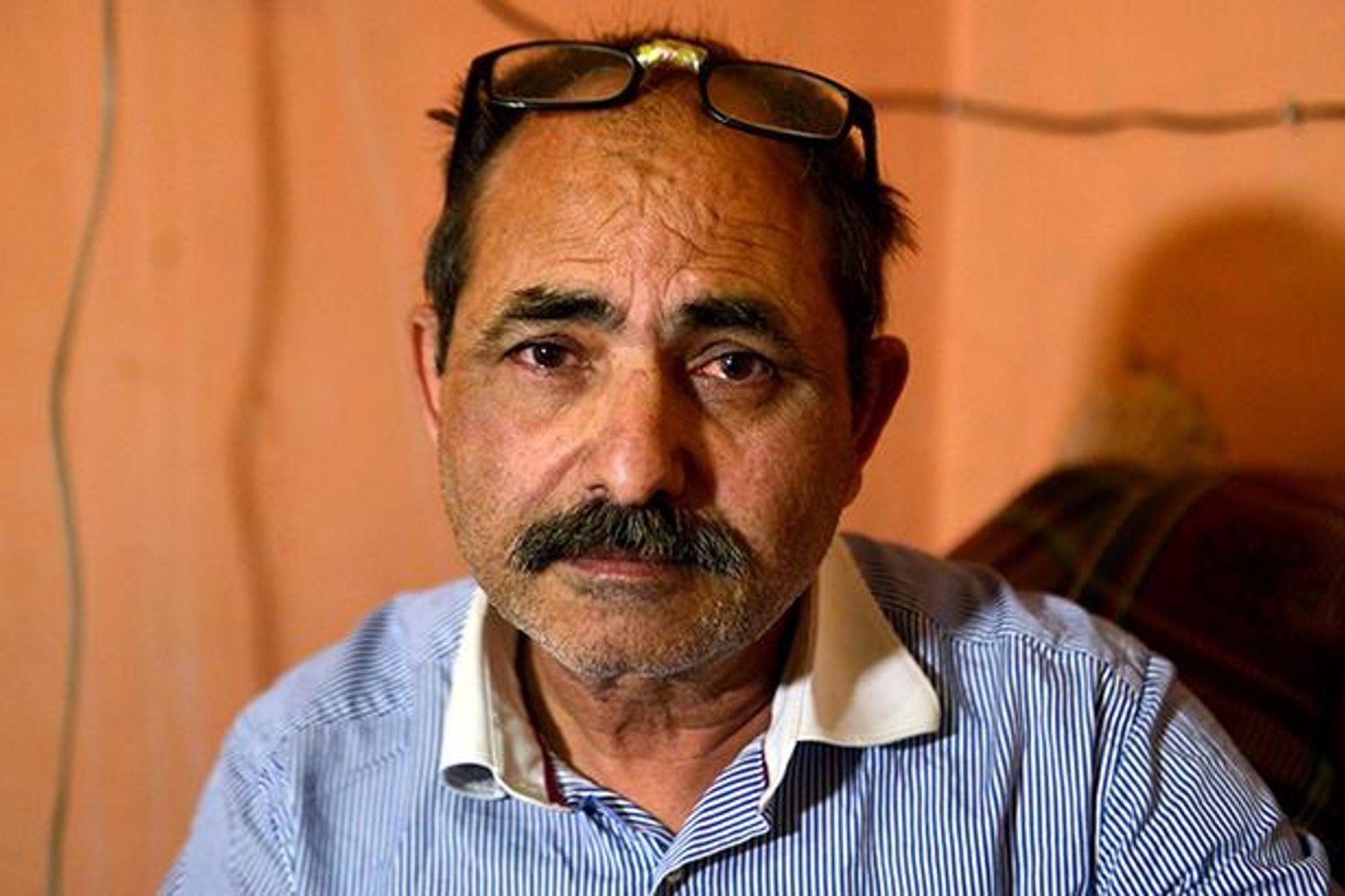 Gümrük Kaçağı Sigara Operasyonu: Kamyon Şoförü ve Arkadaşı Gözaltında