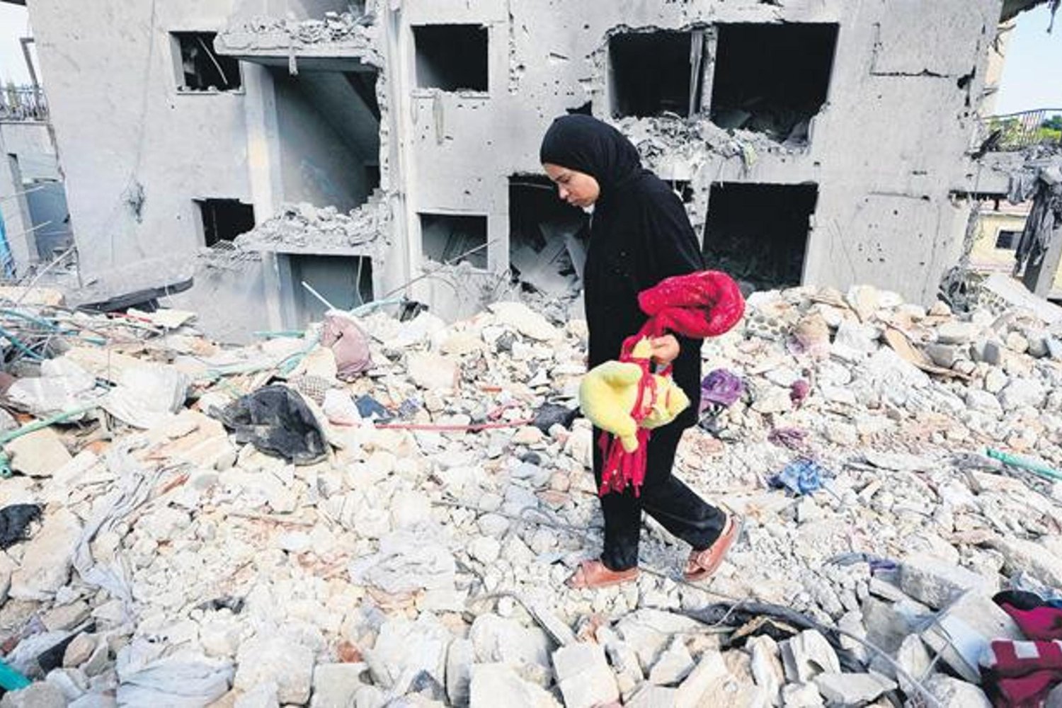 Gazze ve Lübnan'da Ateşkes Hâlâ Sürerken İsrail Saldırmaya Devam Ediyor