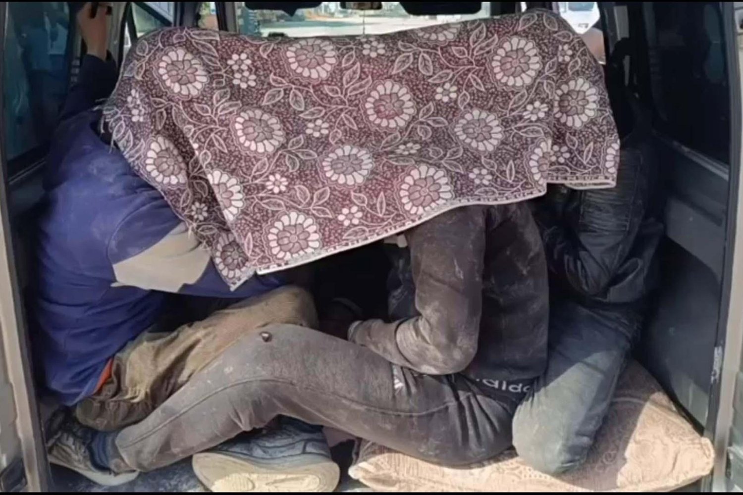Hatay'da Kaçak Göçmen Operasyonu: 10 Kişi Yakalandı