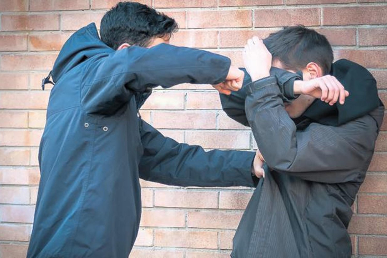Akran Zorbalığı ve Siber Zorbalıkta Türkiye Alarm Veriyor: Yasal ve Eğitim Çözümleri Gündemde