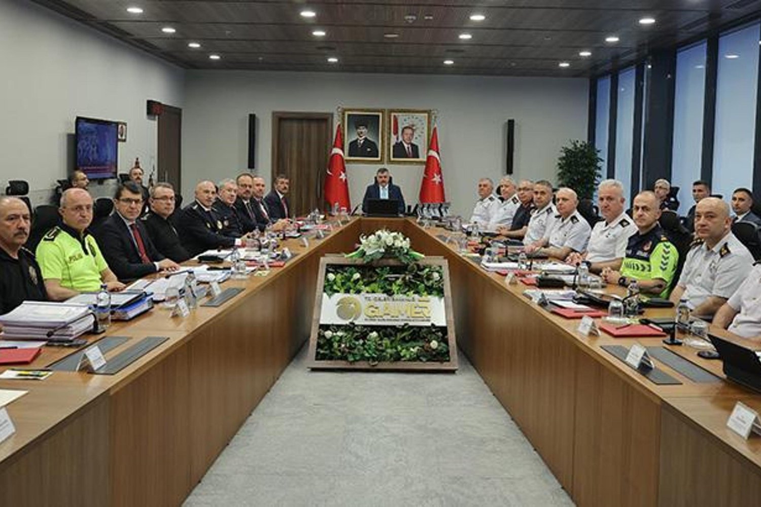 NATO Zirvesi Öncesi Güvenlik Toplantısı Düzenlendi
