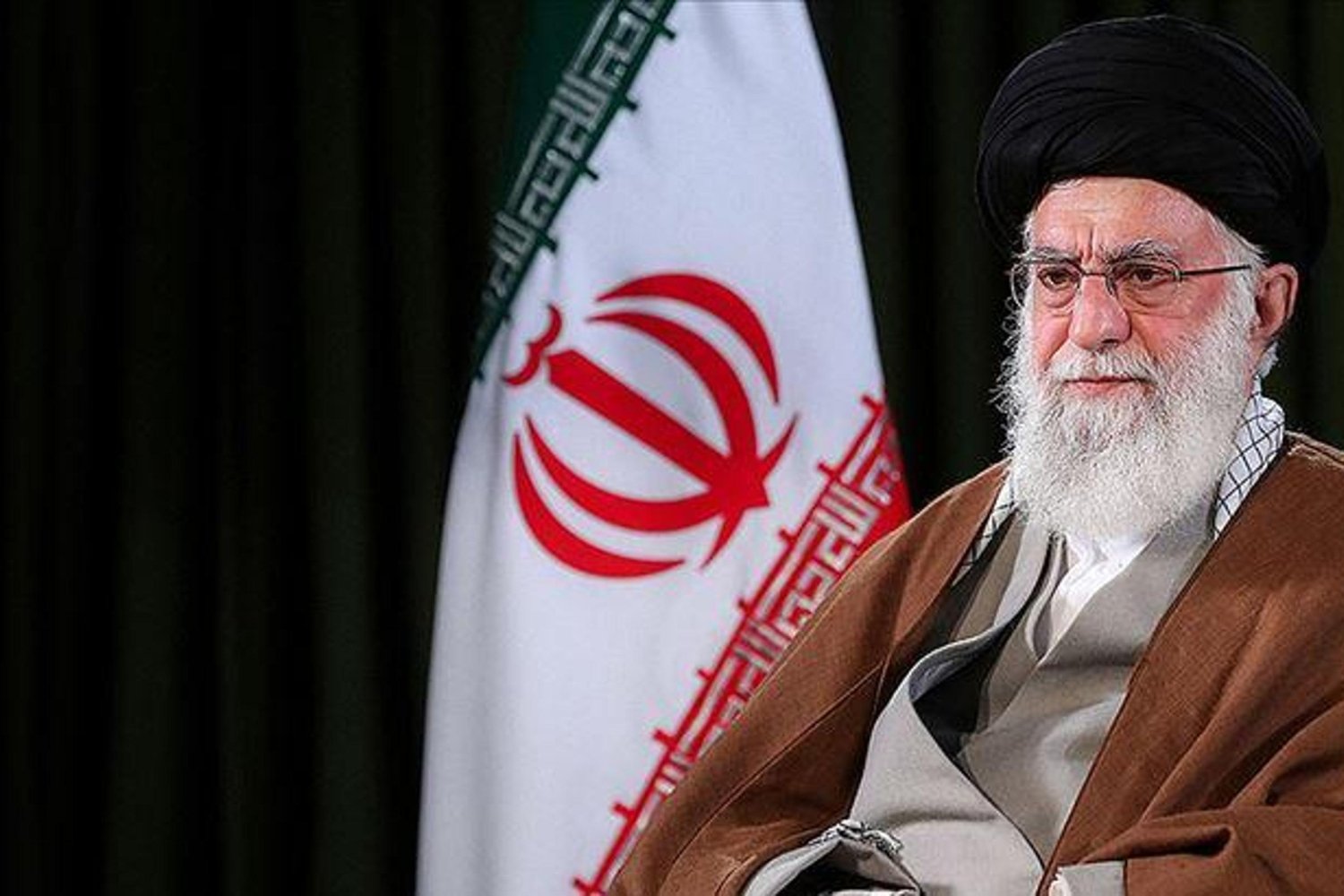 İran'da Eski Lider Ayetullah Hamaney'in Cenazesi İçin Büyük Tören Hazırlığı