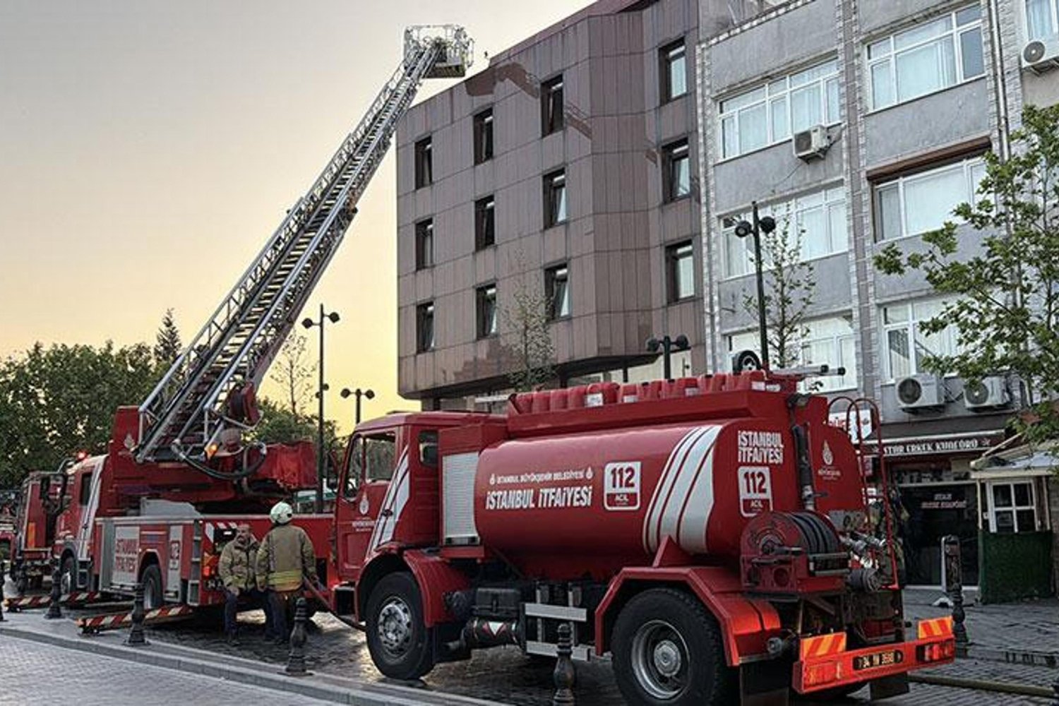İstanbul Topkapı Otelinde Yangın: Bir Kişi Hayatını Kaybetti