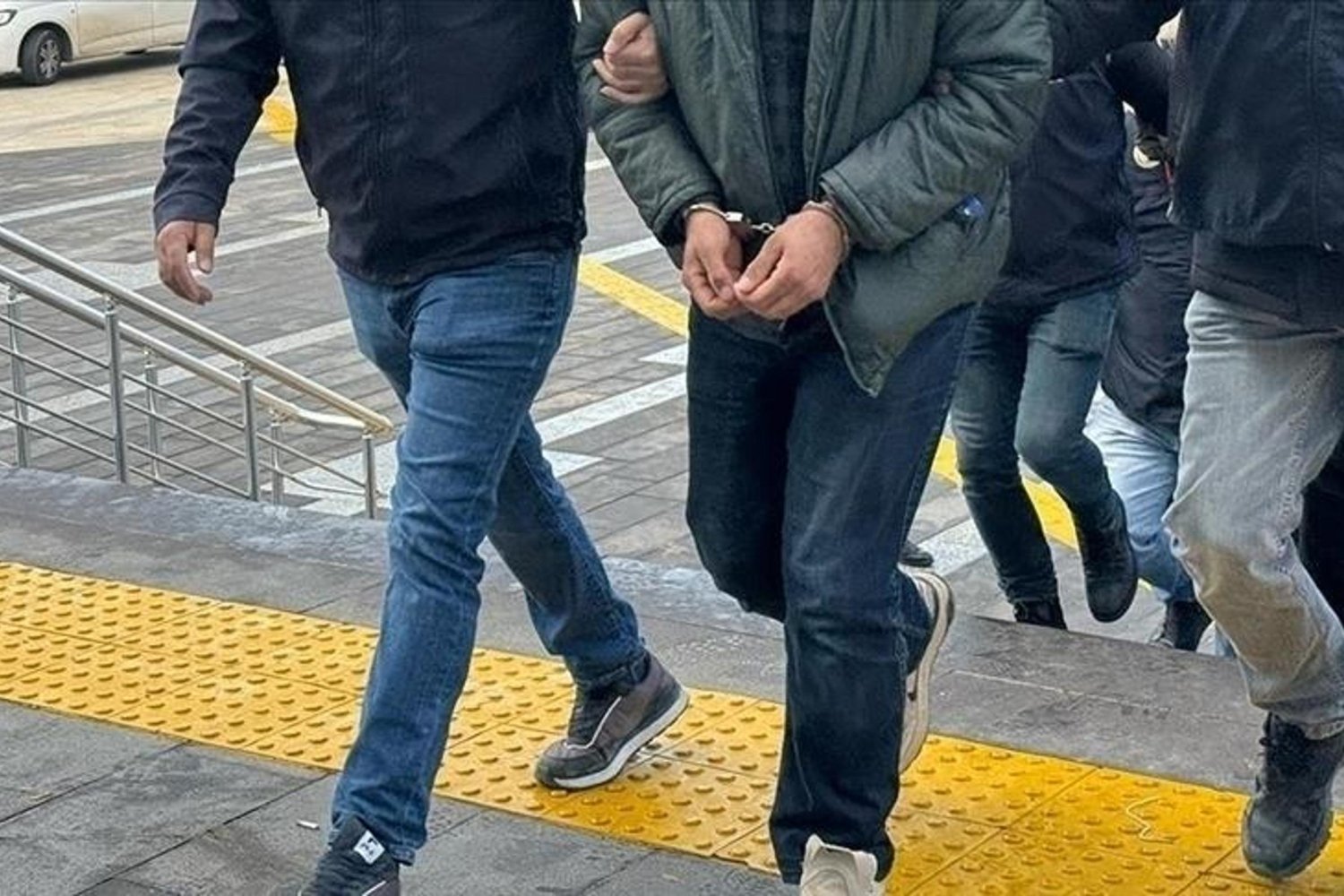 Terörle Mücadelede Başarılı Operasyon! DEAŞ Şüphelileri Gözaltında