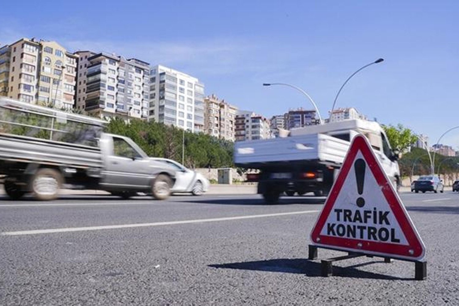 İstanbul'da Etkinlikler Nedeniyle Trafik Kapatıldı, Alternatif Güzergahlar Duyuruldu