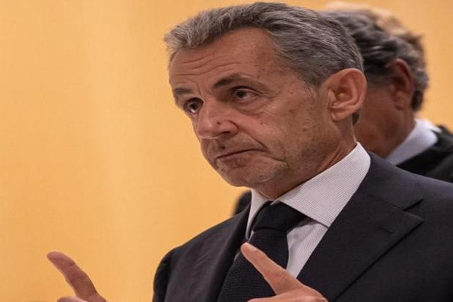 Fransa'da Nicolas Sarkozy'ye Yolsuzluk ve Yasa Dışı Seçim Finansmanı Suçlamasıyla 7 Yıl Hapis Talebi