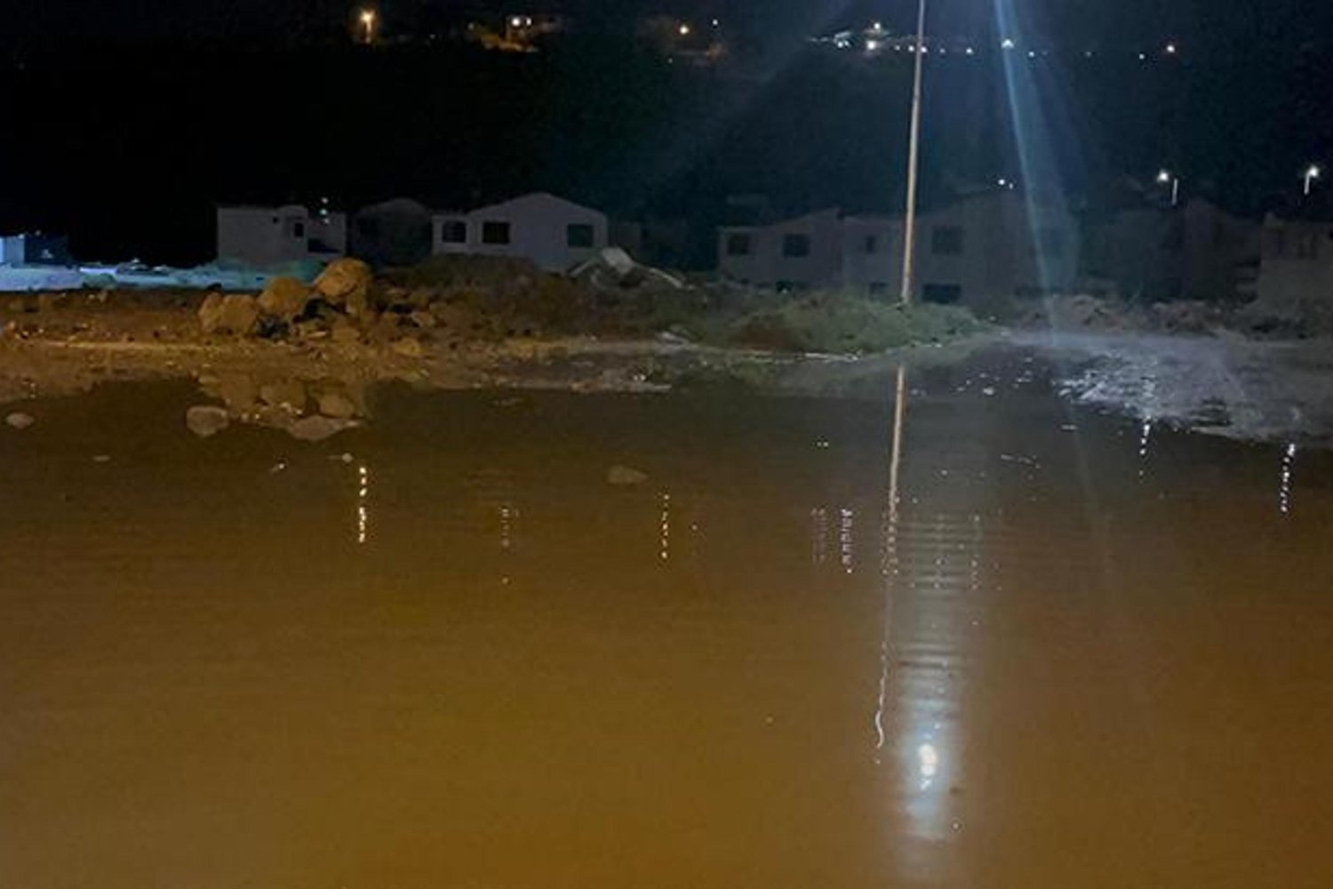 Kentte Sağanak Yağış Su Baskınlarına Neden Oldu