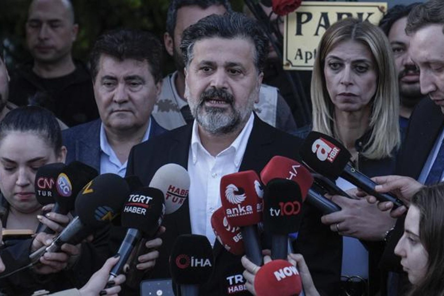 CHP'de Mutlak Butlan Kararı: Özgür Özel Görevden Uzaklaştırıldı