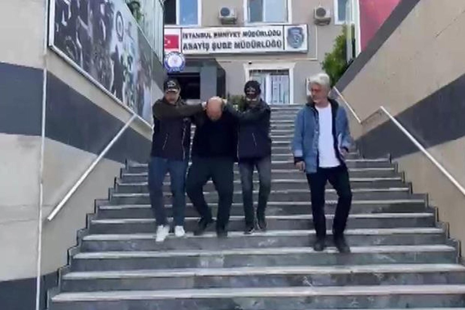 Küçükçekmece’de Cinayet: Şüpheli Yakalandı ve Detaylar Gün yüzüne çıktı