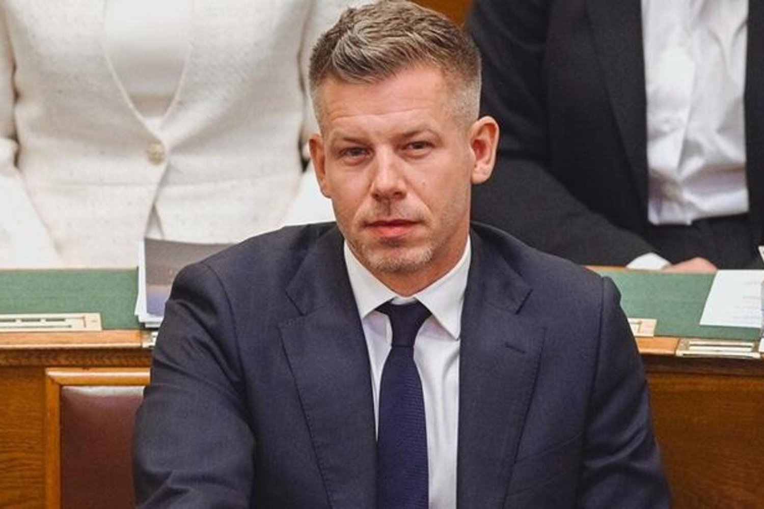 Macaristan'da Tarihi Seçim: Magyar Başbakan Oldu!
