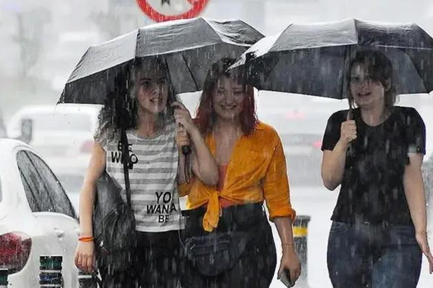 Meteorolojiden Bayram Öncüsü Kuvvetli Yağış Uyarısı: İstanbul ve İzmir Alarmda
