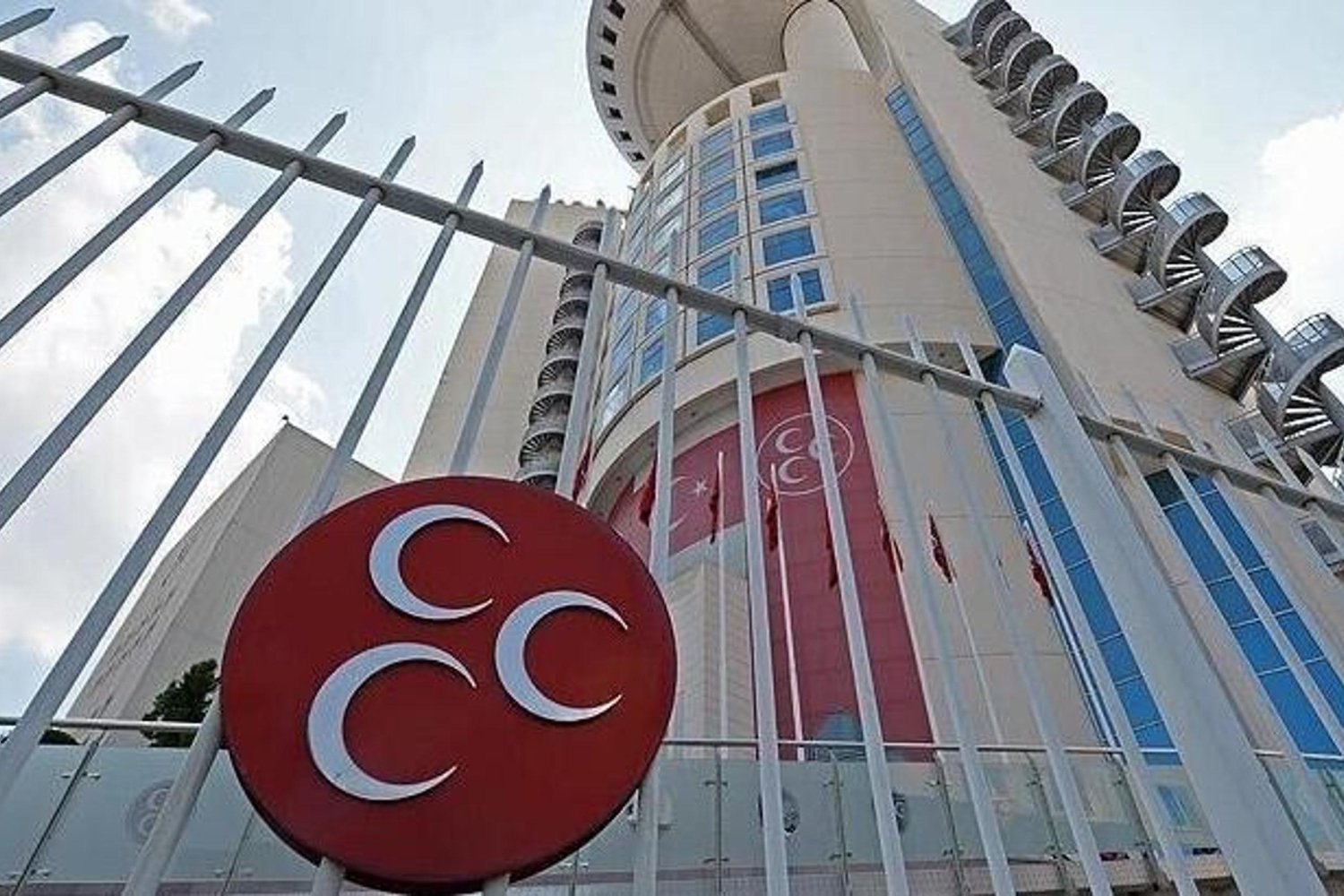 İşte MHP Isparta'da Yeni Dönem: Osman Gülay Atandı