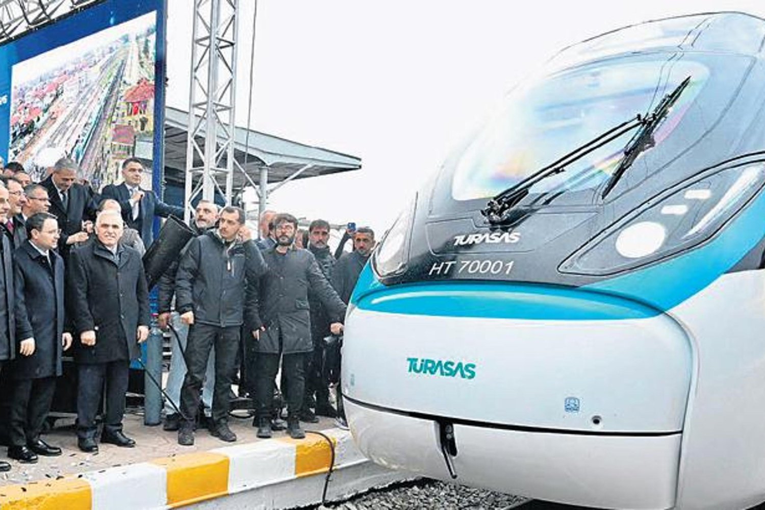 Milli Elektrikli Hızlı Tren 240 Km Hıza Ulaştı: Tamamlanma Anını Kaçırmayın