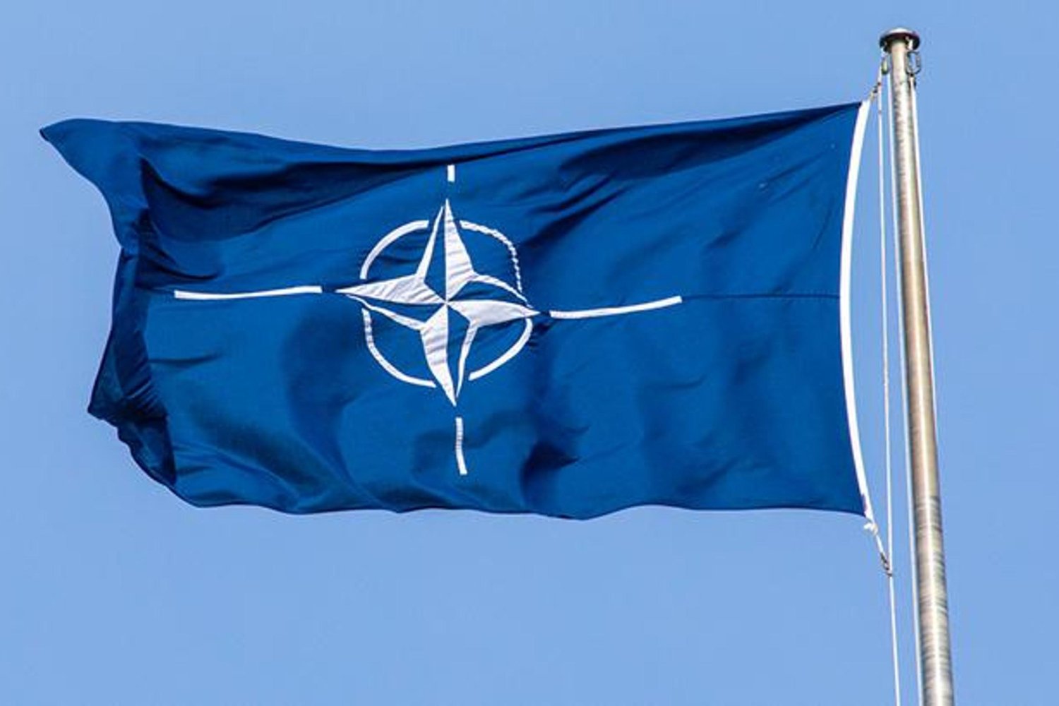 ABD Almanya'daki Askerlerini Geri Çekiyor: NATO'nun Güvenlik Tasarrufu
