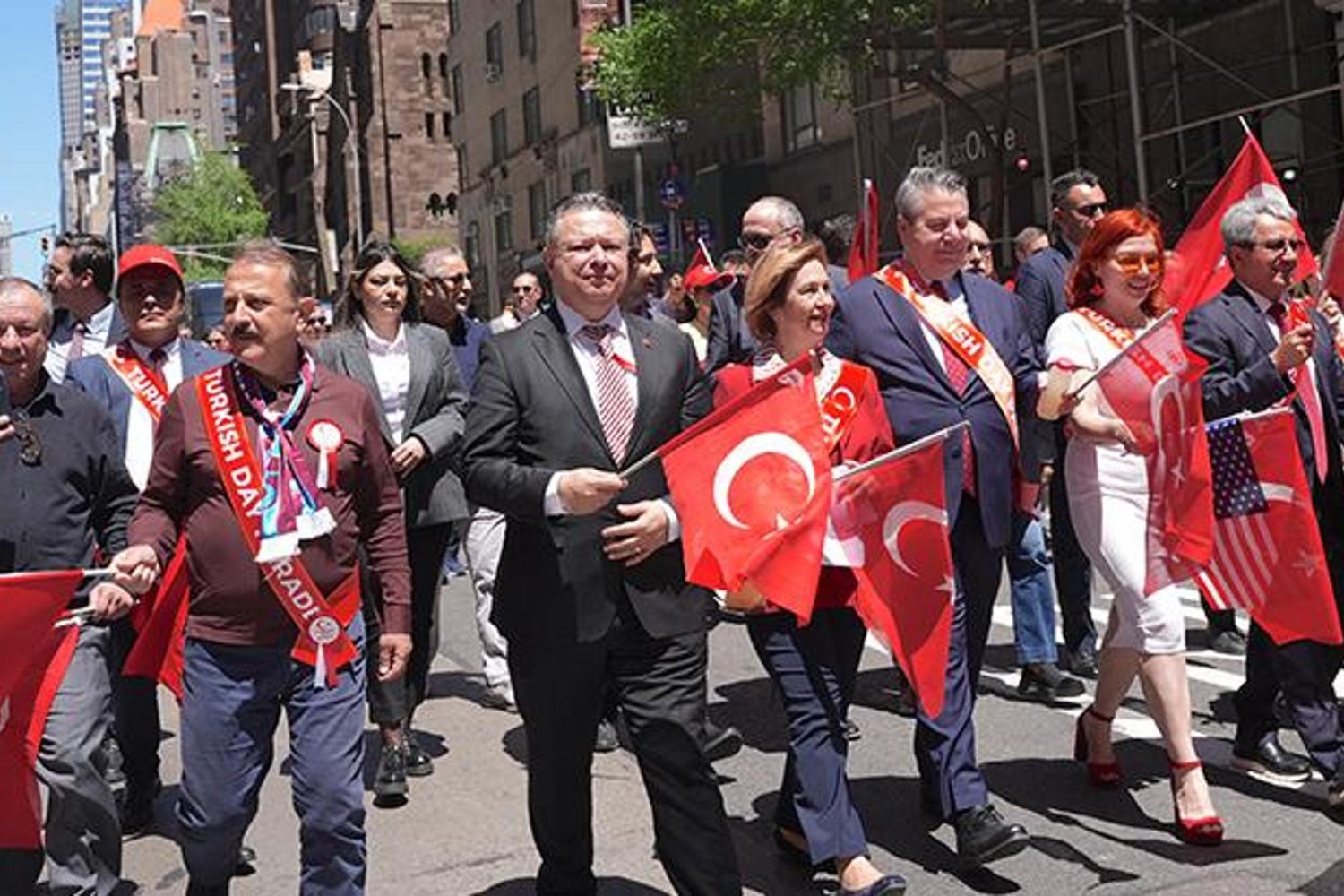 Türk-Amerikan Toplumunun Coşkulu Yürüyüşü ve Geleneksel Kutlamalar