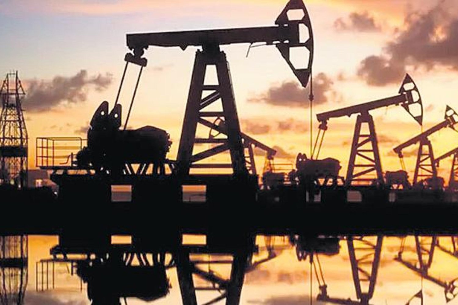 İran’a Yönelik Yeni Saldırılar Ertelendi: Petrol Piyasasında Kritik Gelişmeler