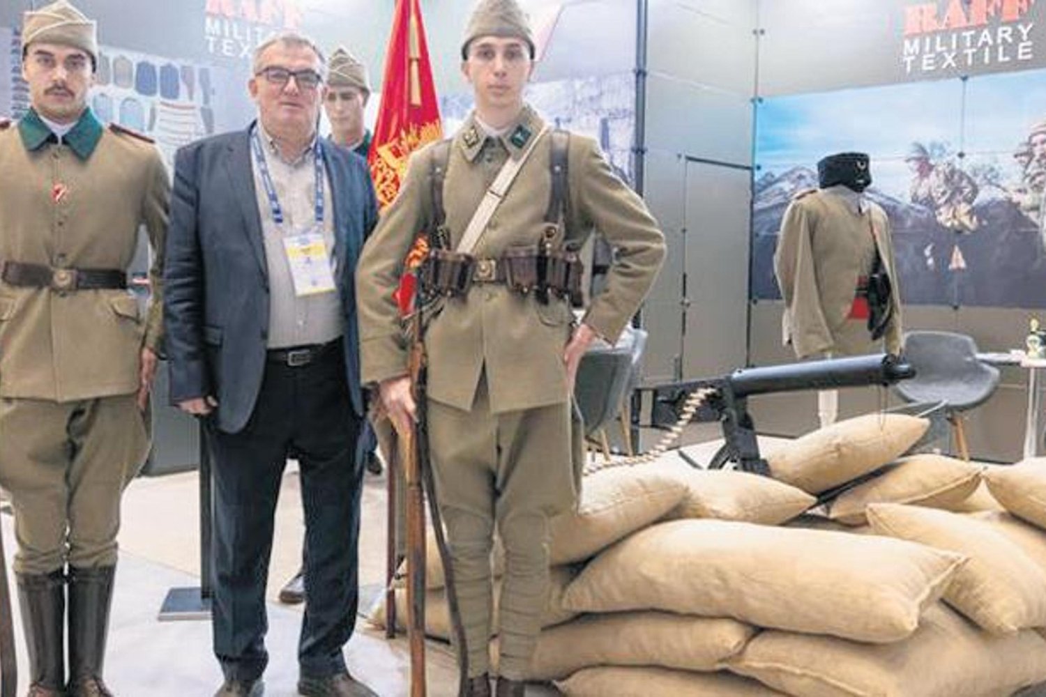 Tarihi Üniformalar İstanbul Fuarı'nda Çanakkale Ruhu Canlandırdı