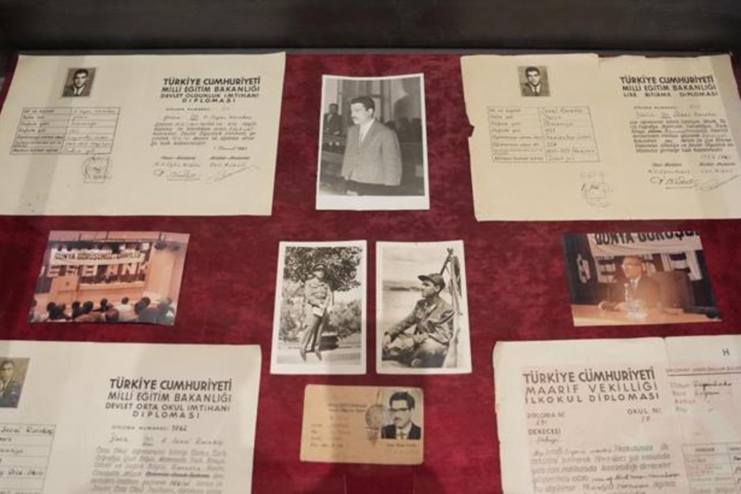 Sezai Karakoç’un Düşünce ve Sanat Yolculuğu Rami Kütüphanesi'nde Sergileniyor