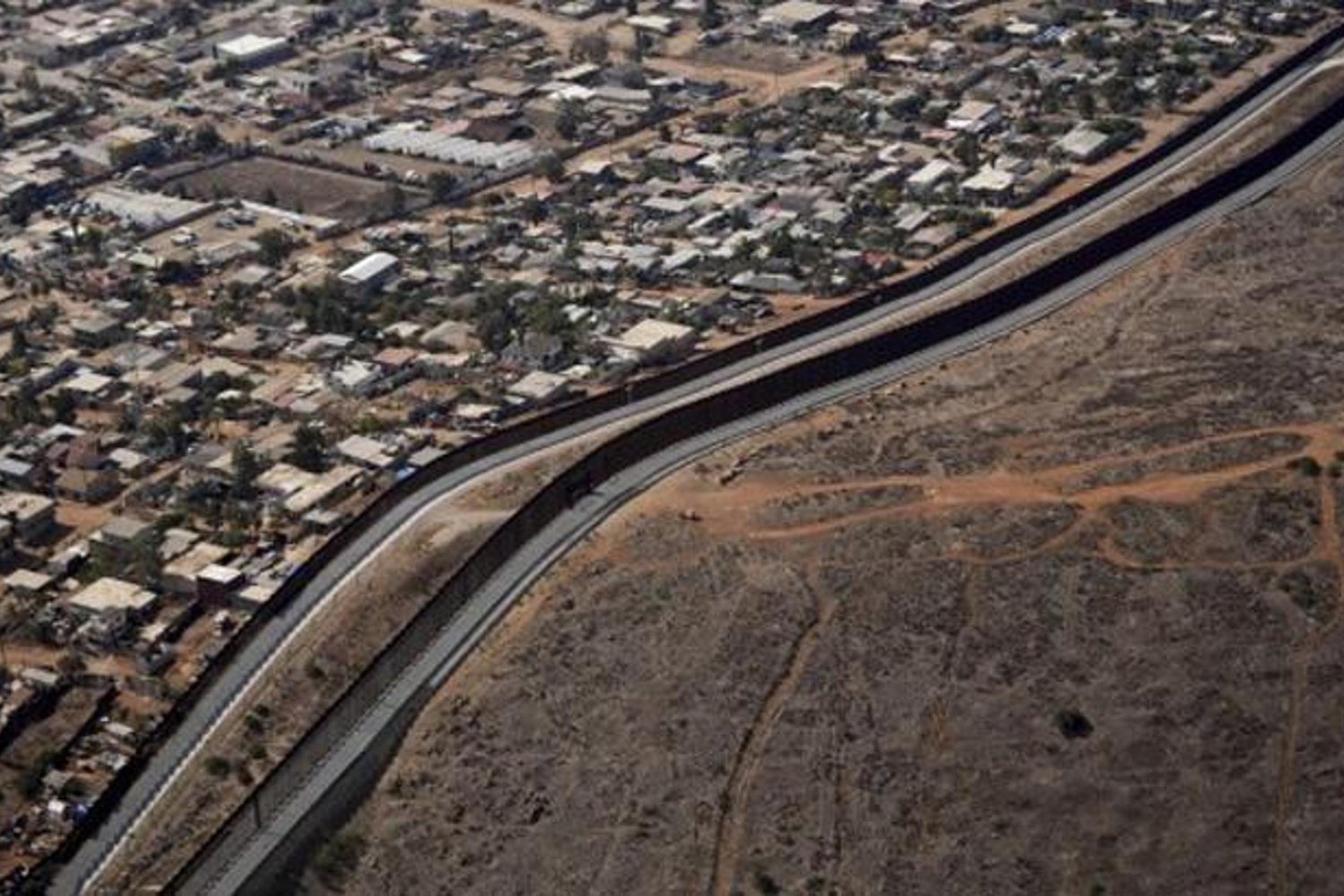 Arizona'da Sınır Duvarı Yer Oymasını Tahrip Etti: 1000 Yıllık Tarih Hasar Gördü