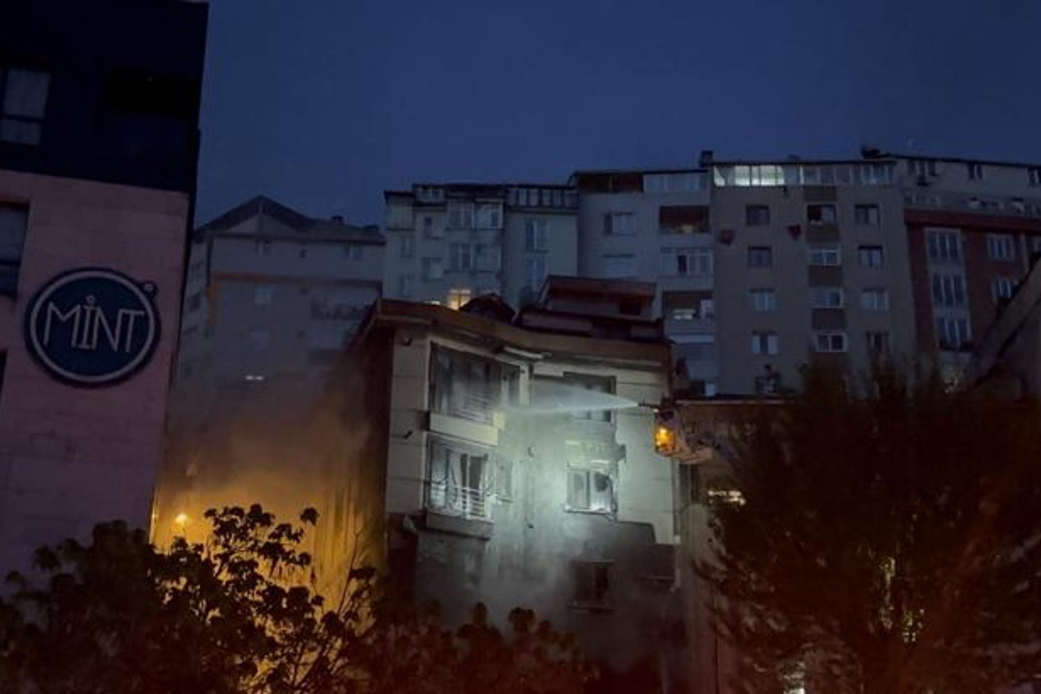 Şişli Yangını: Motosiklet Alev Aldı, Tüm Bina Sarıldı