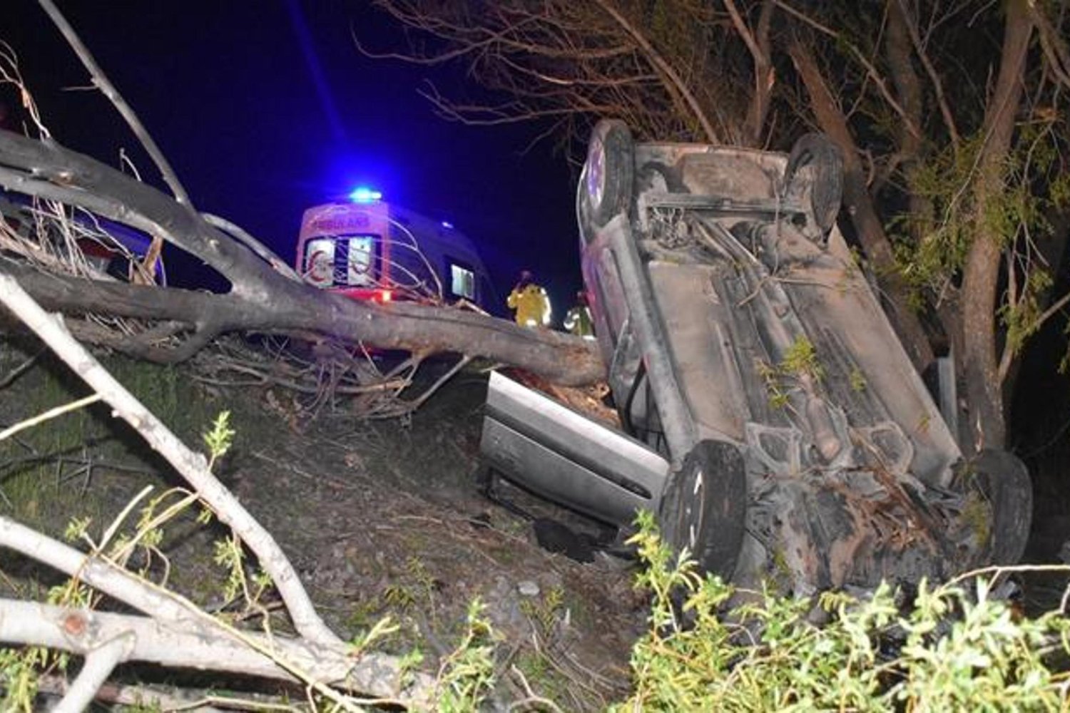 Kazada 1 Kişi Hayatını Kaybetti, 4 Yaralı Sivas'ta Tramvaya Benzetilen Kazada Kanlı Anlar