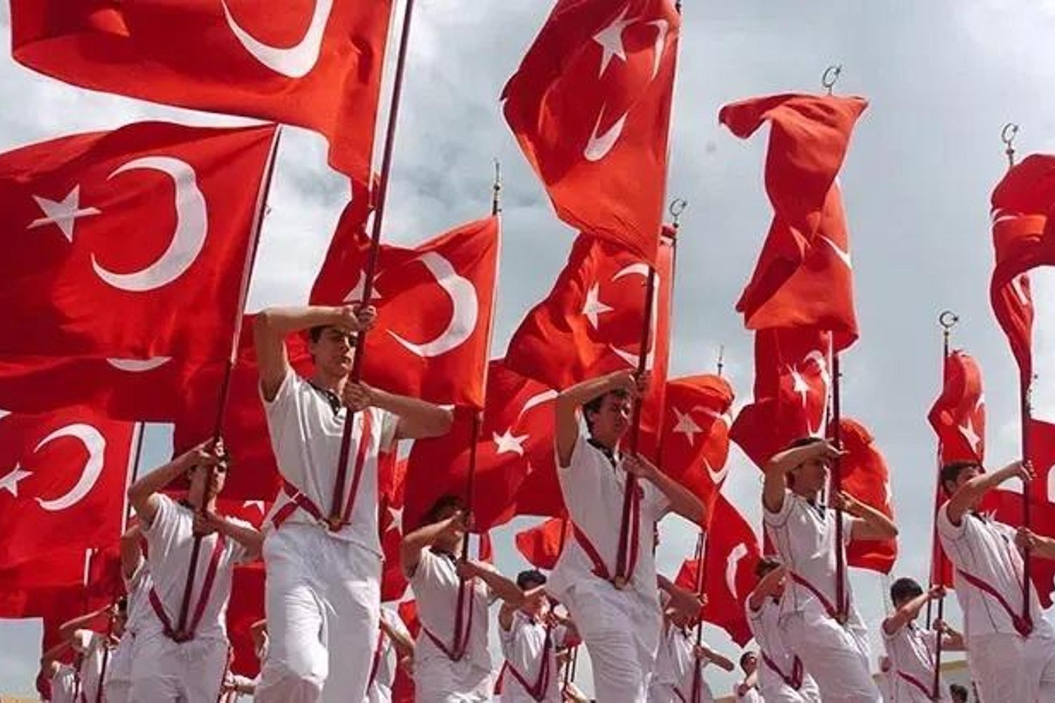 19 Mayıs Atatürk'ü Anma Günü: Türk Gençliğiyle Yeniden Güçleniyoruz
