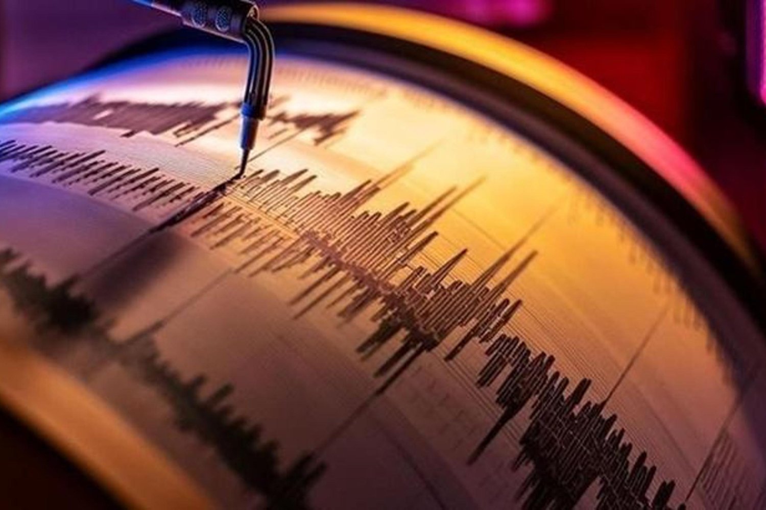 Bitlis'ten Üzücü Deprem Haberleri: Hizan İlçesi 3.6 Büyüklüğünde Sarsıldı