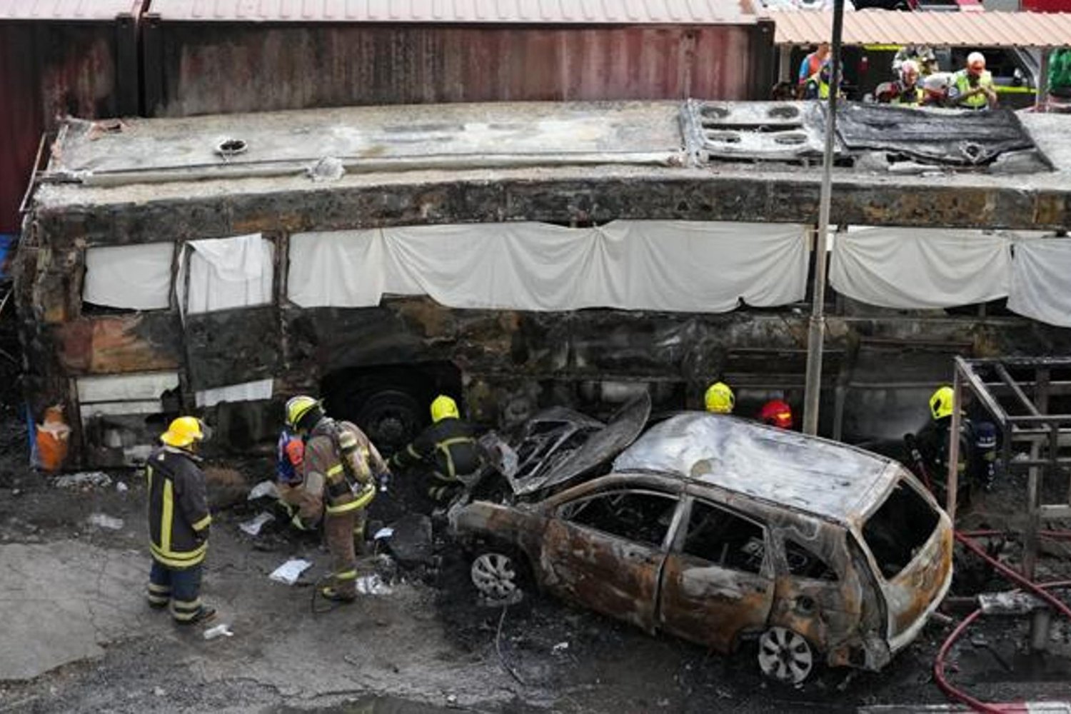 Bangkok'ta Hemzemin Geçitte Feci Kaza: En Az 8 Ölü, 20 Yaralı