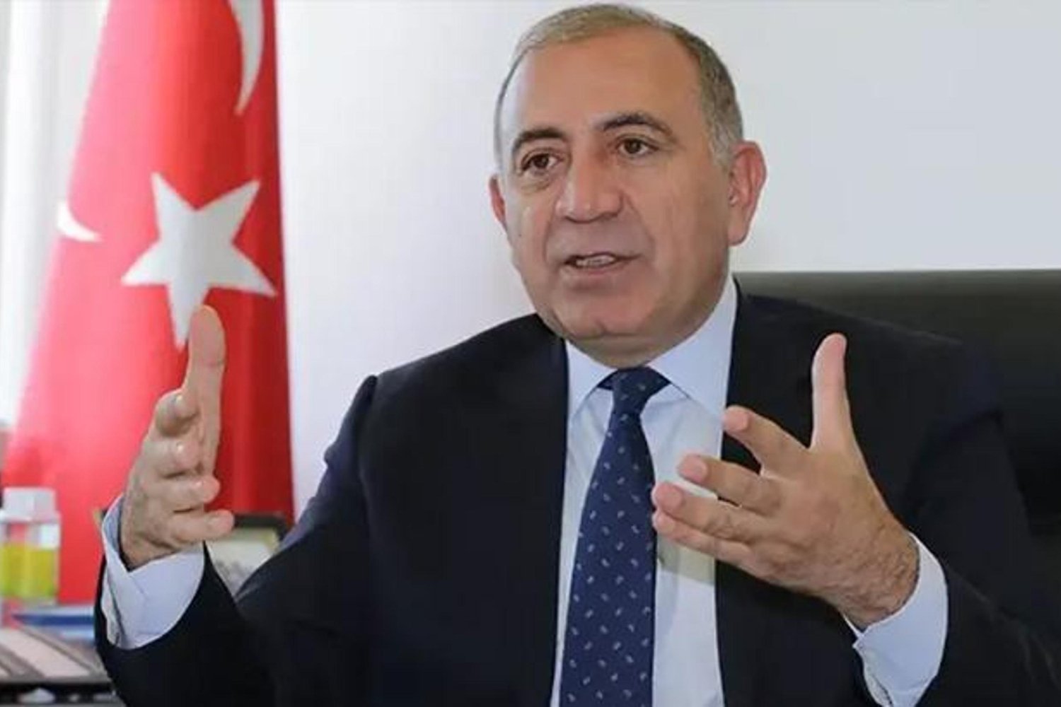 CHP'de Mutlak Butlan Kararı: Kılıçdaroğlu ve Özgür Özel Görevde Mi? Detaylar Haberde