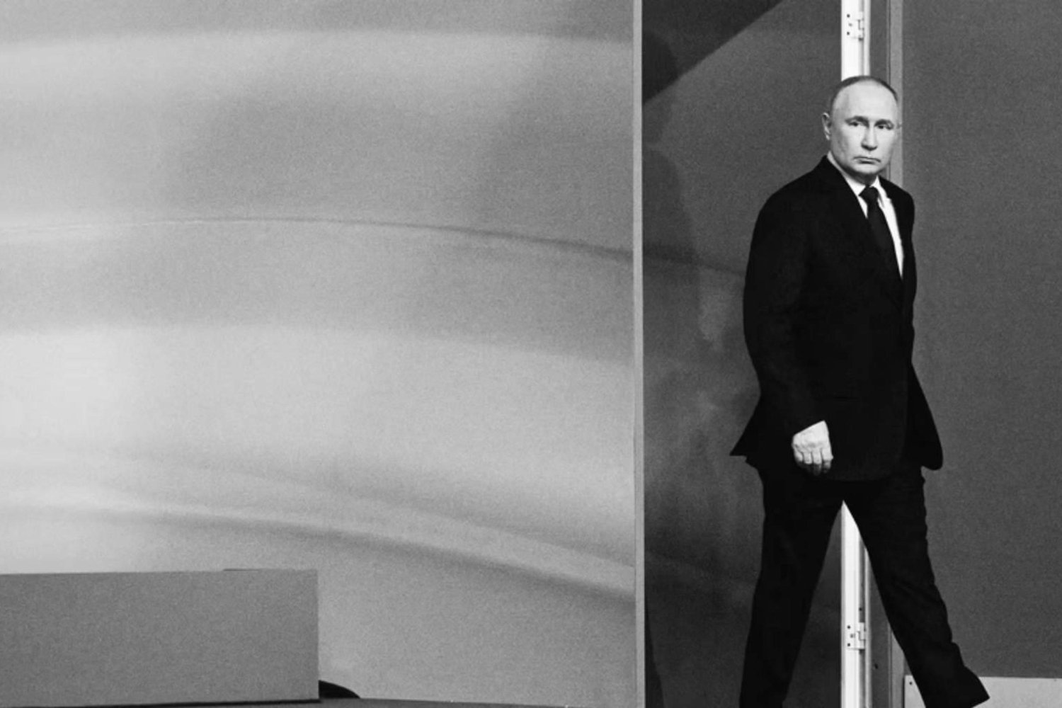 Putin'in Güvenliği Şok Edici Artışla Korunuyor: Darbe ve Suikast Endişeleri Artıyor