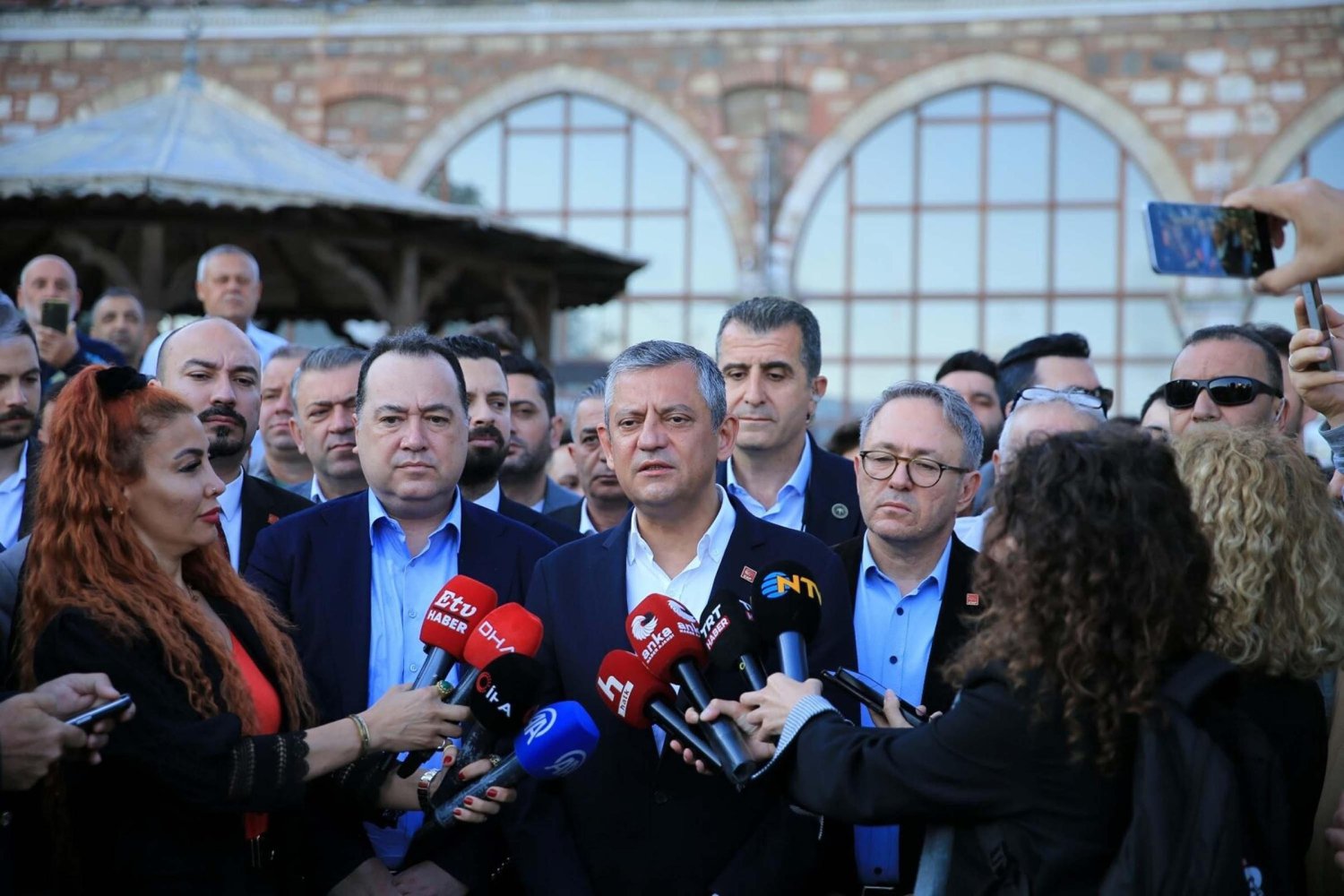 Görevdeki Muhalefet Lideri Özgür Özel'den Bayram Mesajı ve Siyasi Güncel Durum Açıklaması