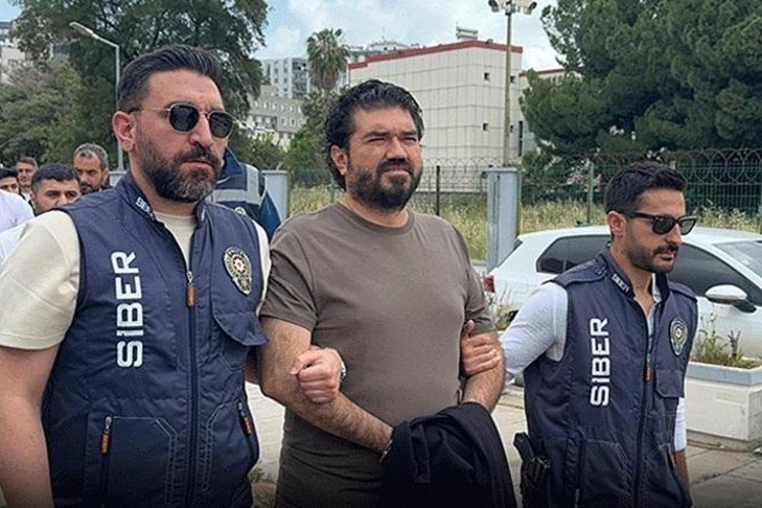 Adana'da Yasa Dışı Bahis ve Kara Para Operasyonu: Rasim Ozan Kütahyalı Tutuklandı!